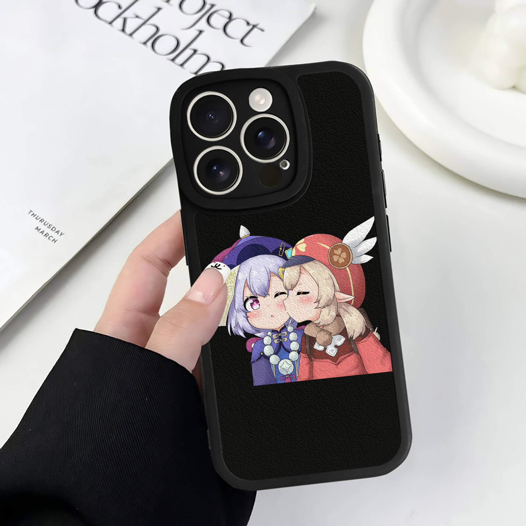 げんし神 七七 なな  genshin Nana 【iPhone 16シリーズ対応】シリコンスマホケース（レザー調） 材質：シリコン